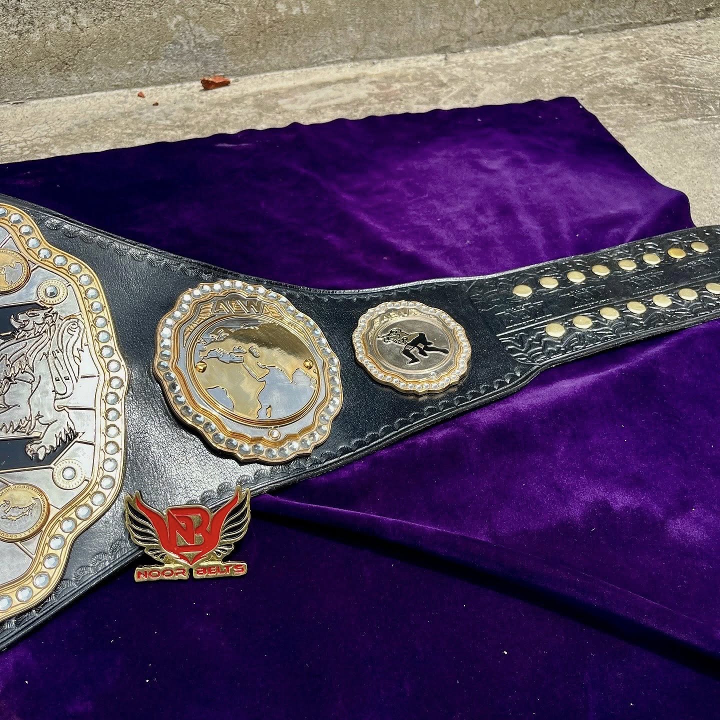 AEW UNIFIED CHAMPIONSHIP TITLE BELT. - Image 4